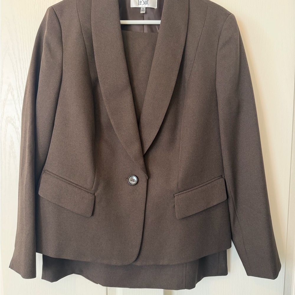 Le Suit Dark Brown Women's Blazer and Skirt Suit Set Like New